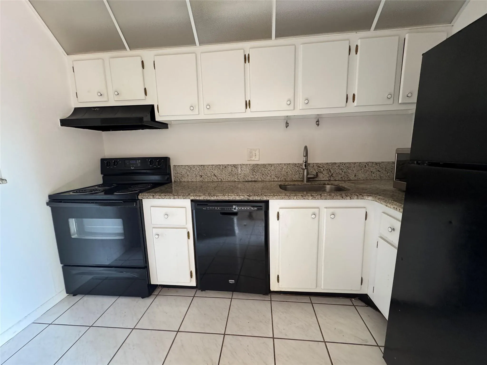 4111 Stirling Rd, #304