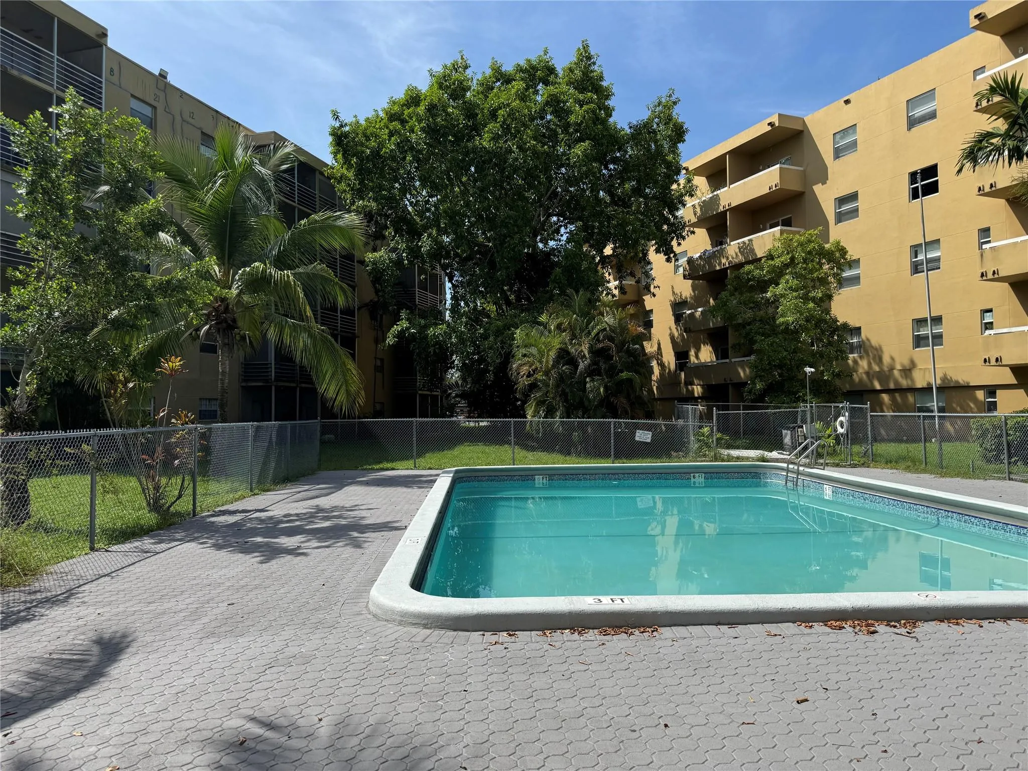 4111 Stirling Rd, #304