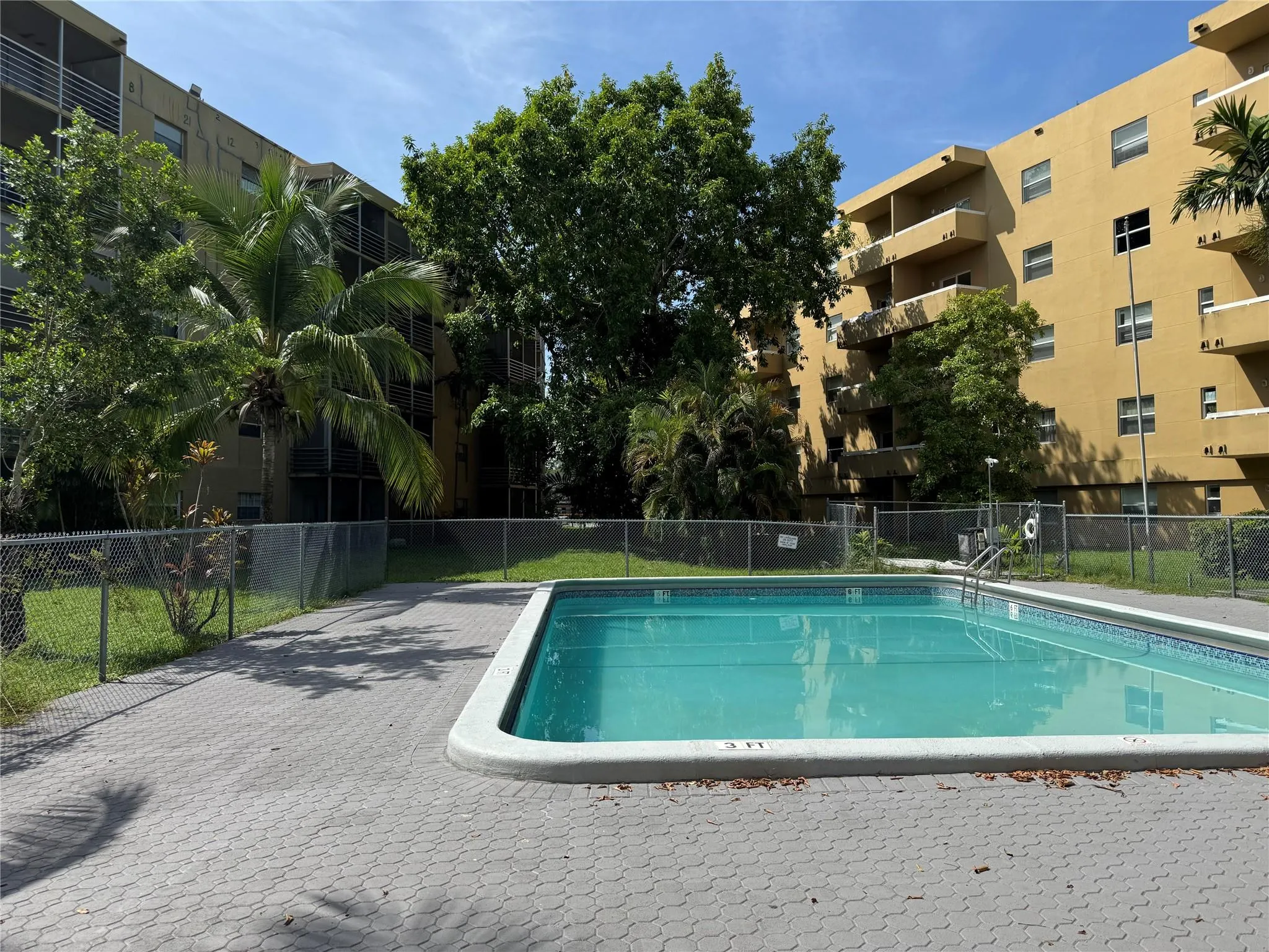 4111 Stirling Rd, #304