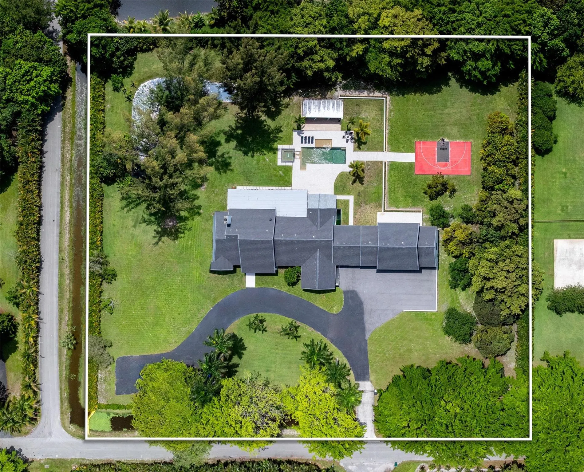 7077 NW 87th Ave