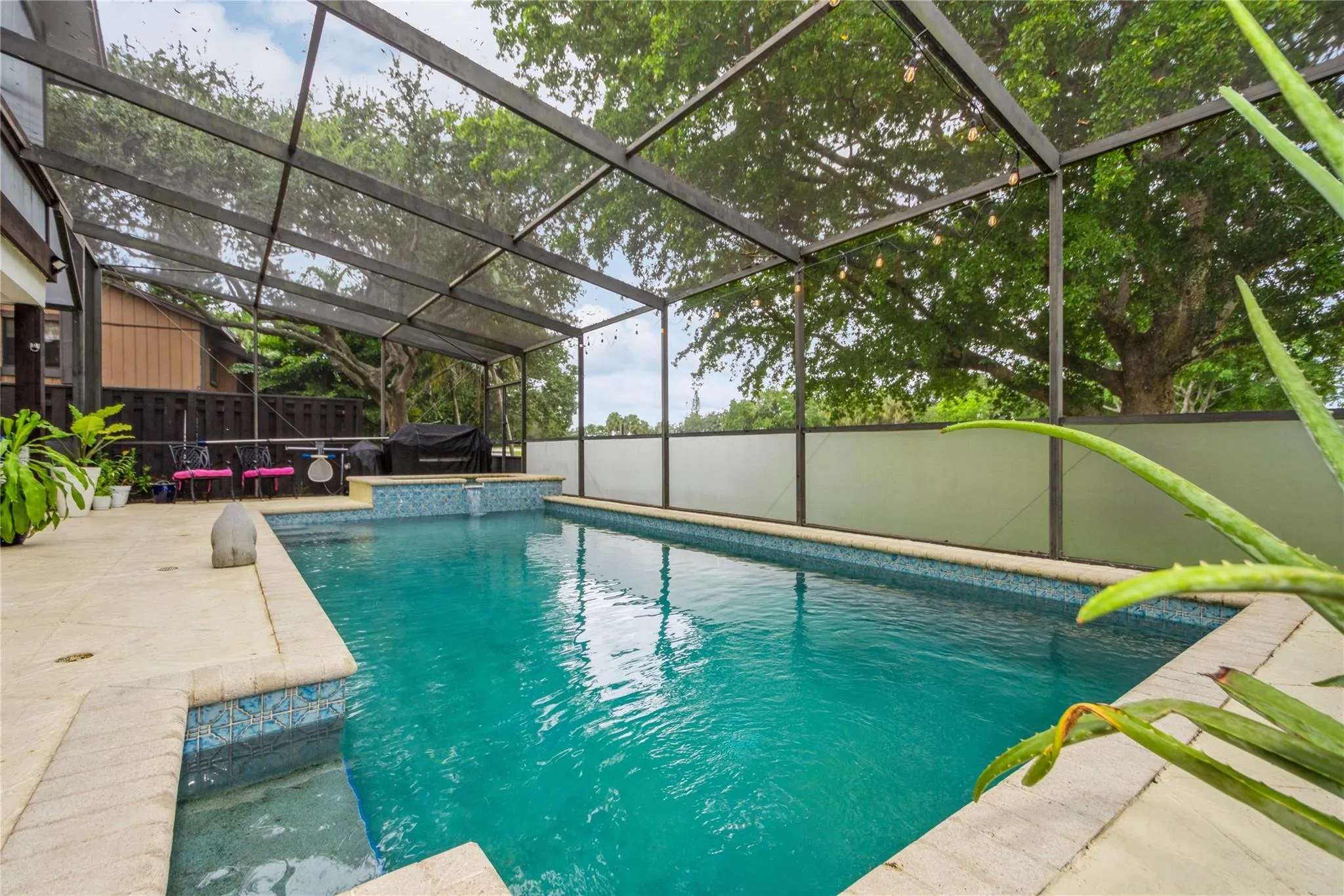 1400 W Sandpiper Cir