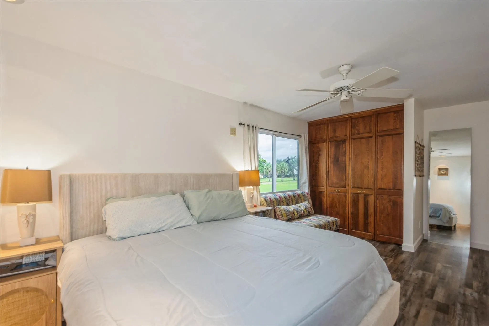 1400 W Sandpiper Cir