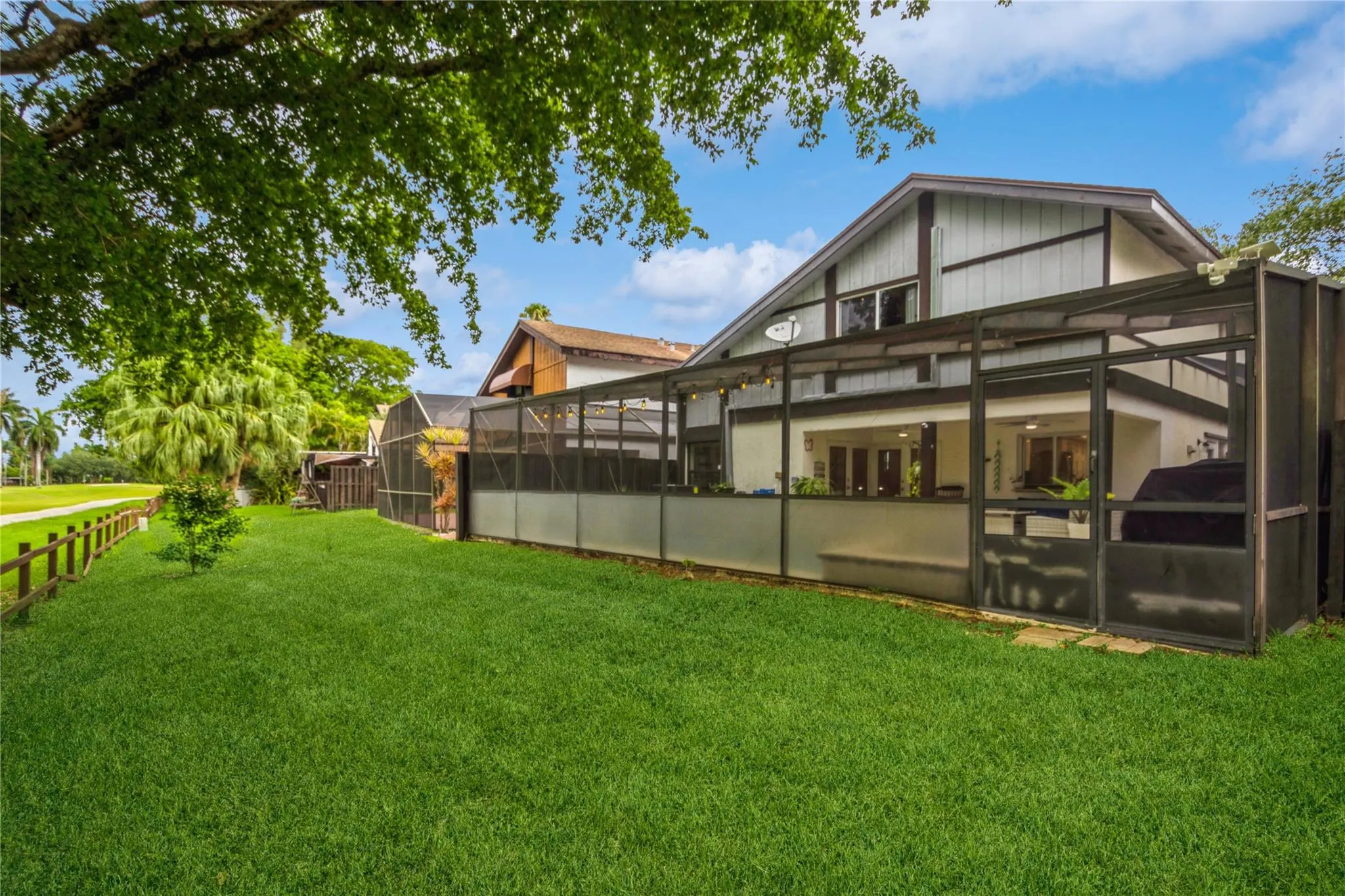 1400 W Sandpiper Cir