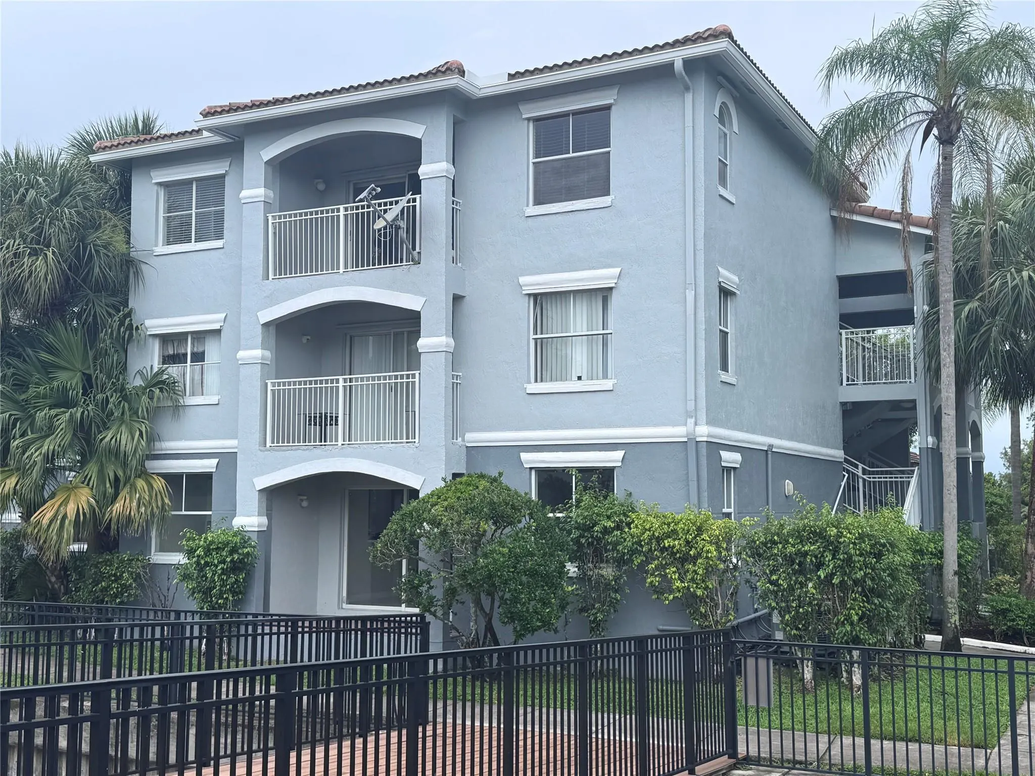 9640 NW 2ND ST, #5-302