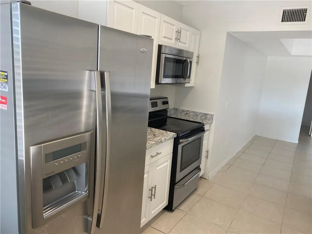 9640 NW 2ND ST, #5-302