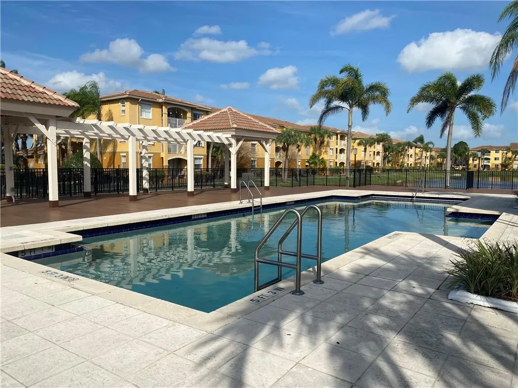 9640 NW 2ND ST, #5-302