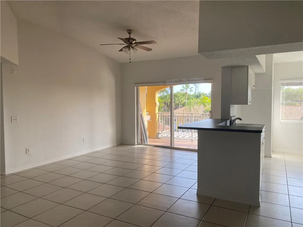 9640 NW 2ND ST, #5-302