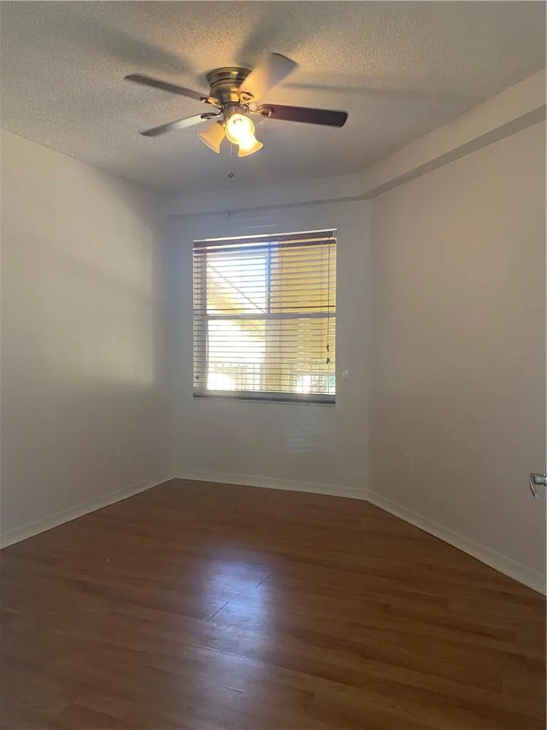 9640 NW 2ND ST, #5-302
