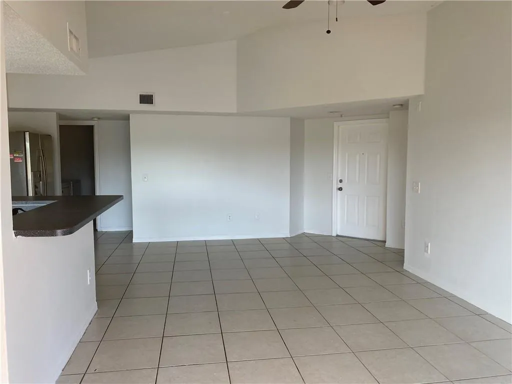 9640 NW 2ND ST, #5-302