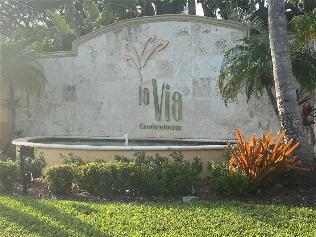 9640 NW 2ND ST, #5-302