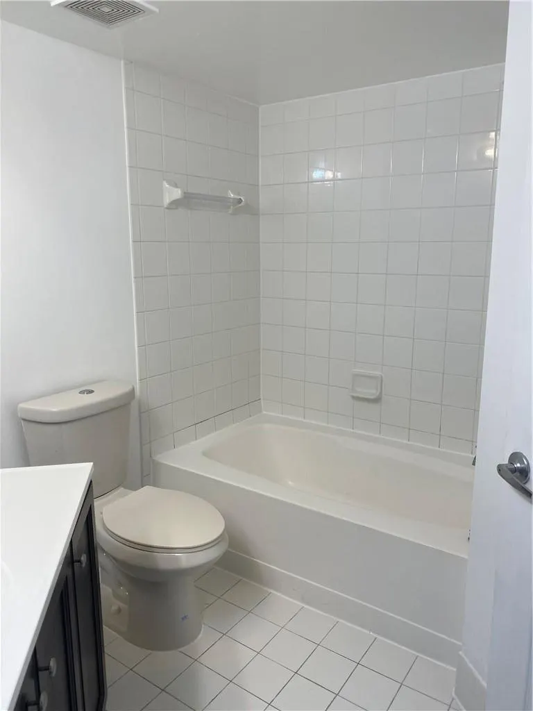 9640 NW 2ND ST, #5-302
