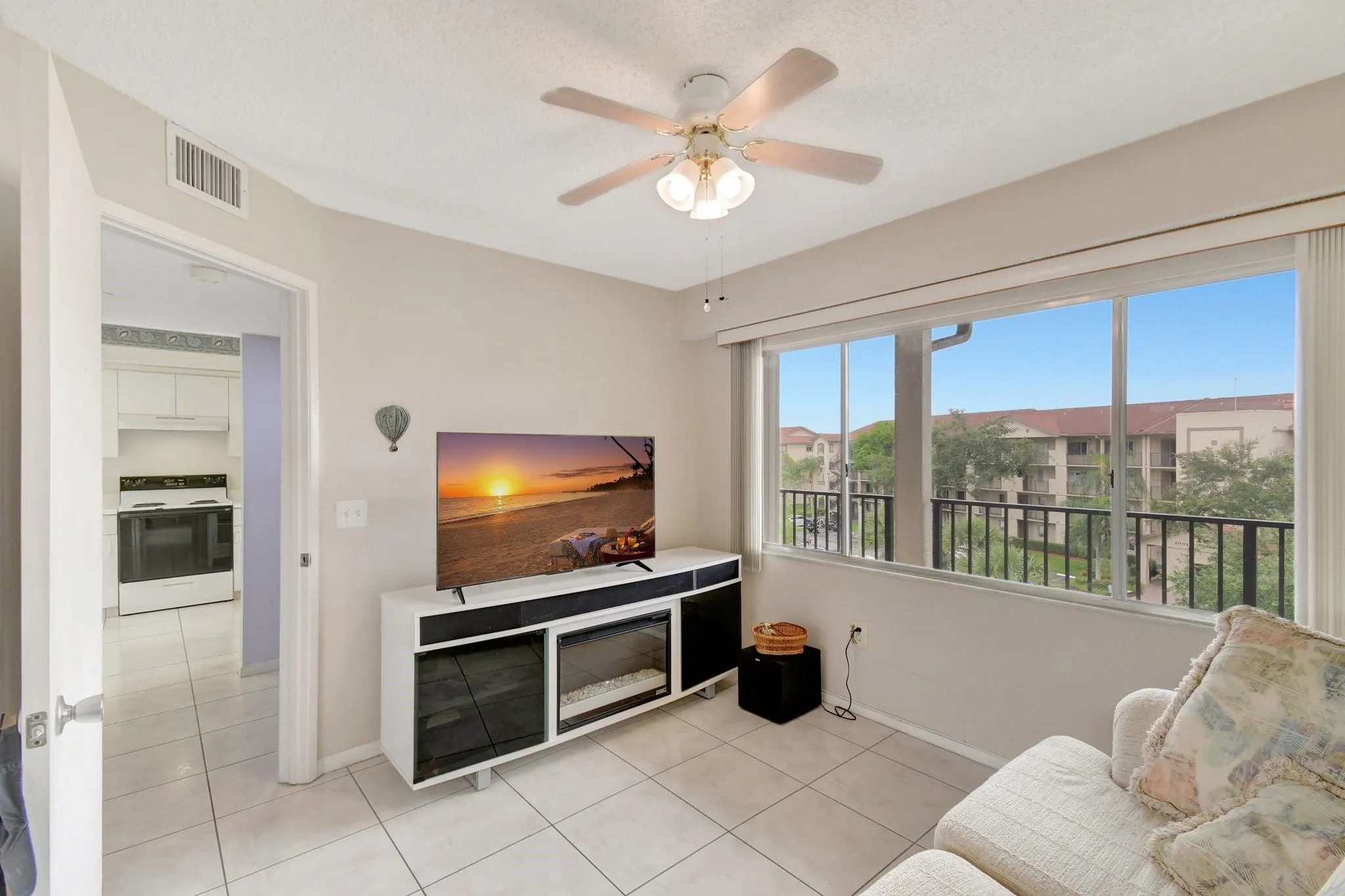 900 SW 142nd Ave, #402 L
