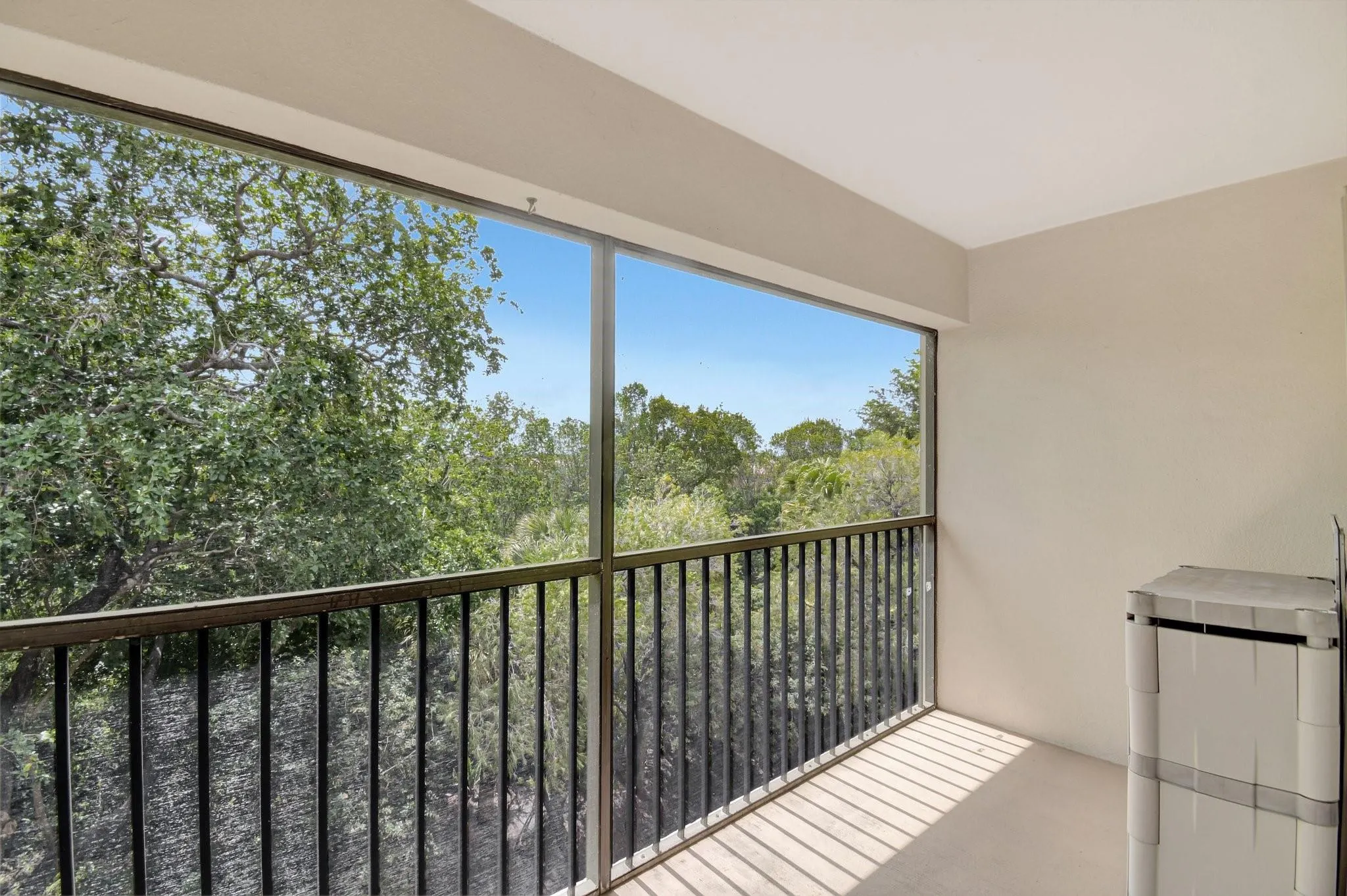 900 SW 142nd Ave, #402 L