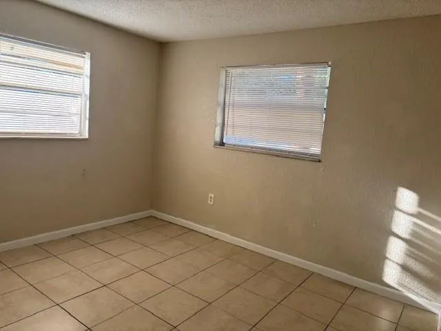 429 Executive Center Dr, #211