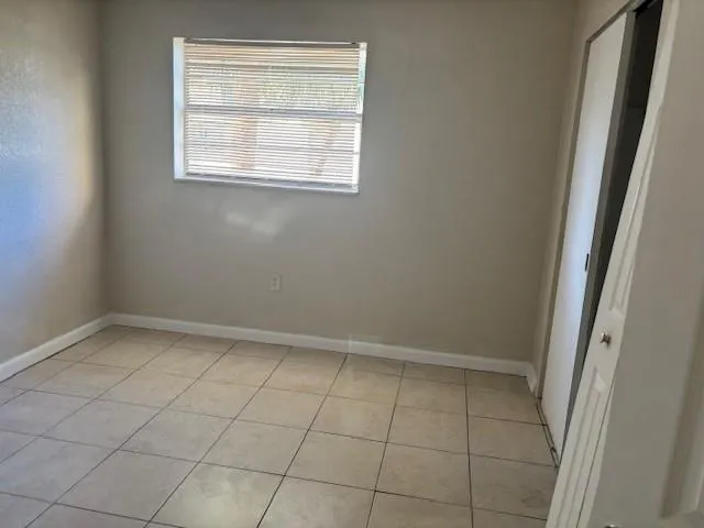 429 Executive Center Dr, #211