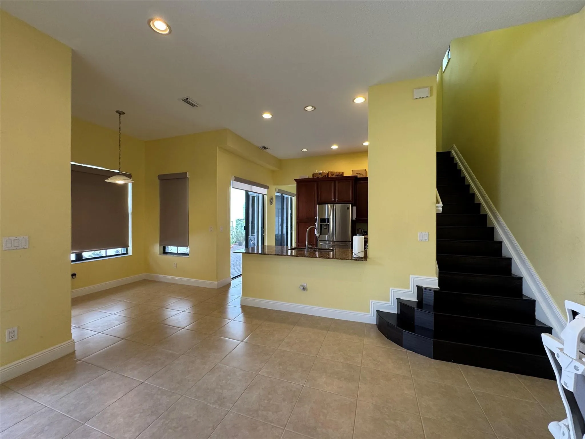 3730 NW 84th Way