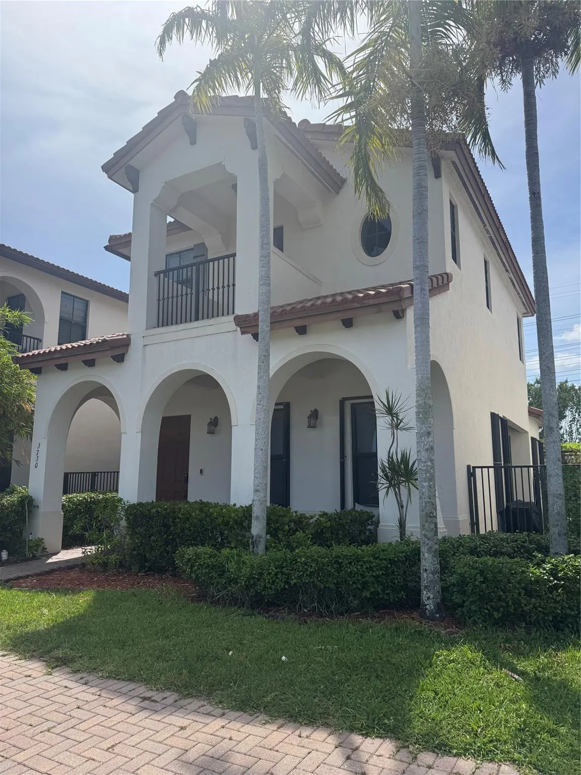 3730 NW 84th Way