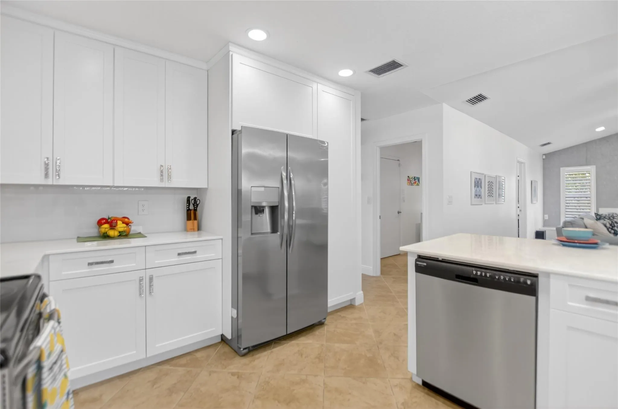 250 WOODLAKE Lane