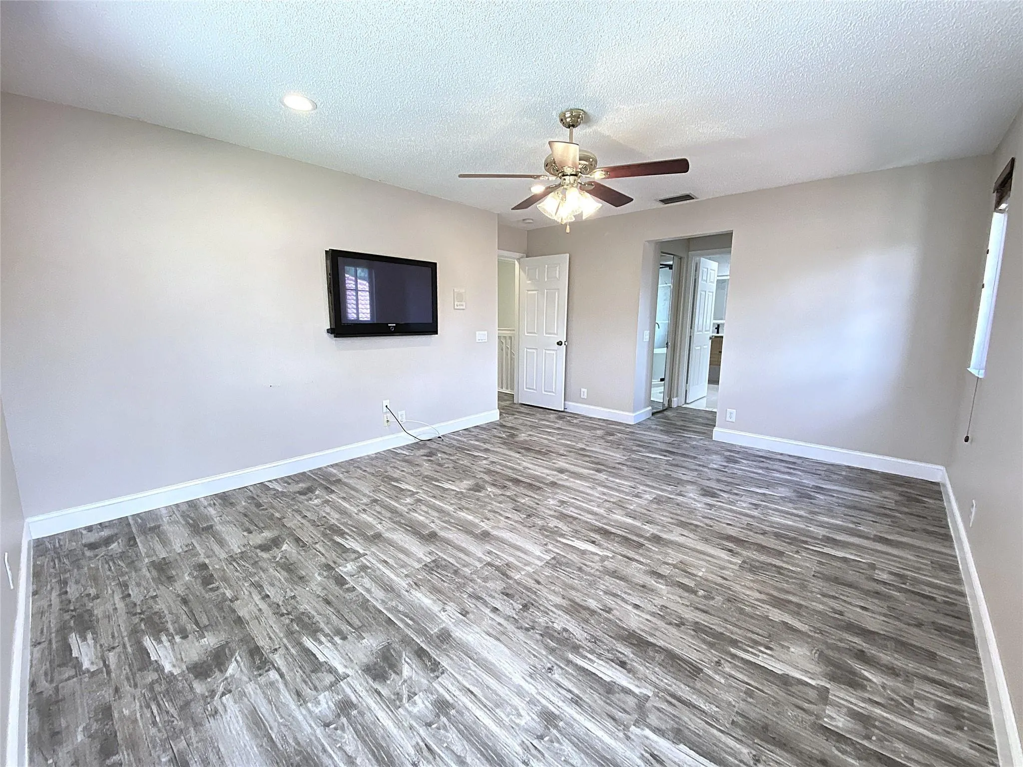 4375 Foxtail Ln
