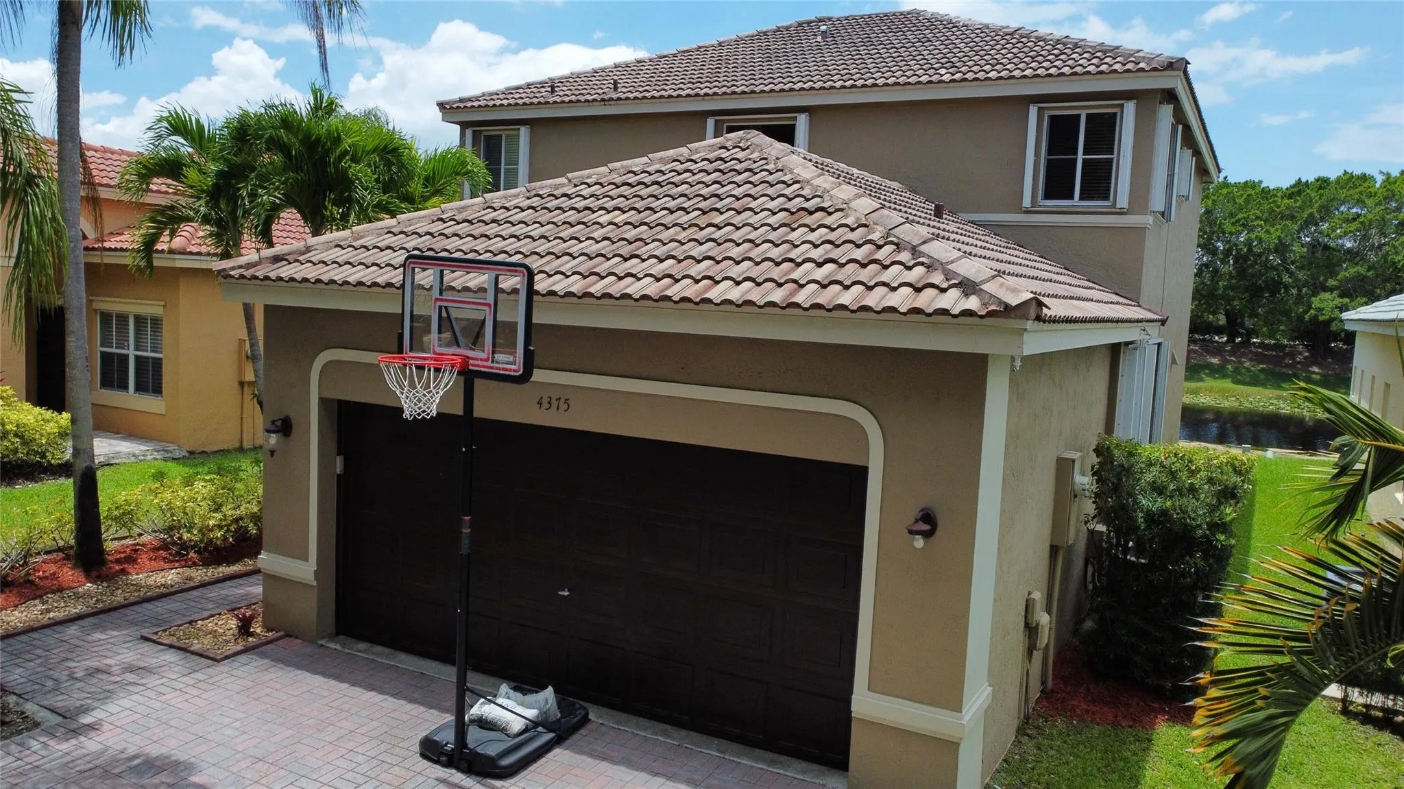 4375 Foxtail Ln