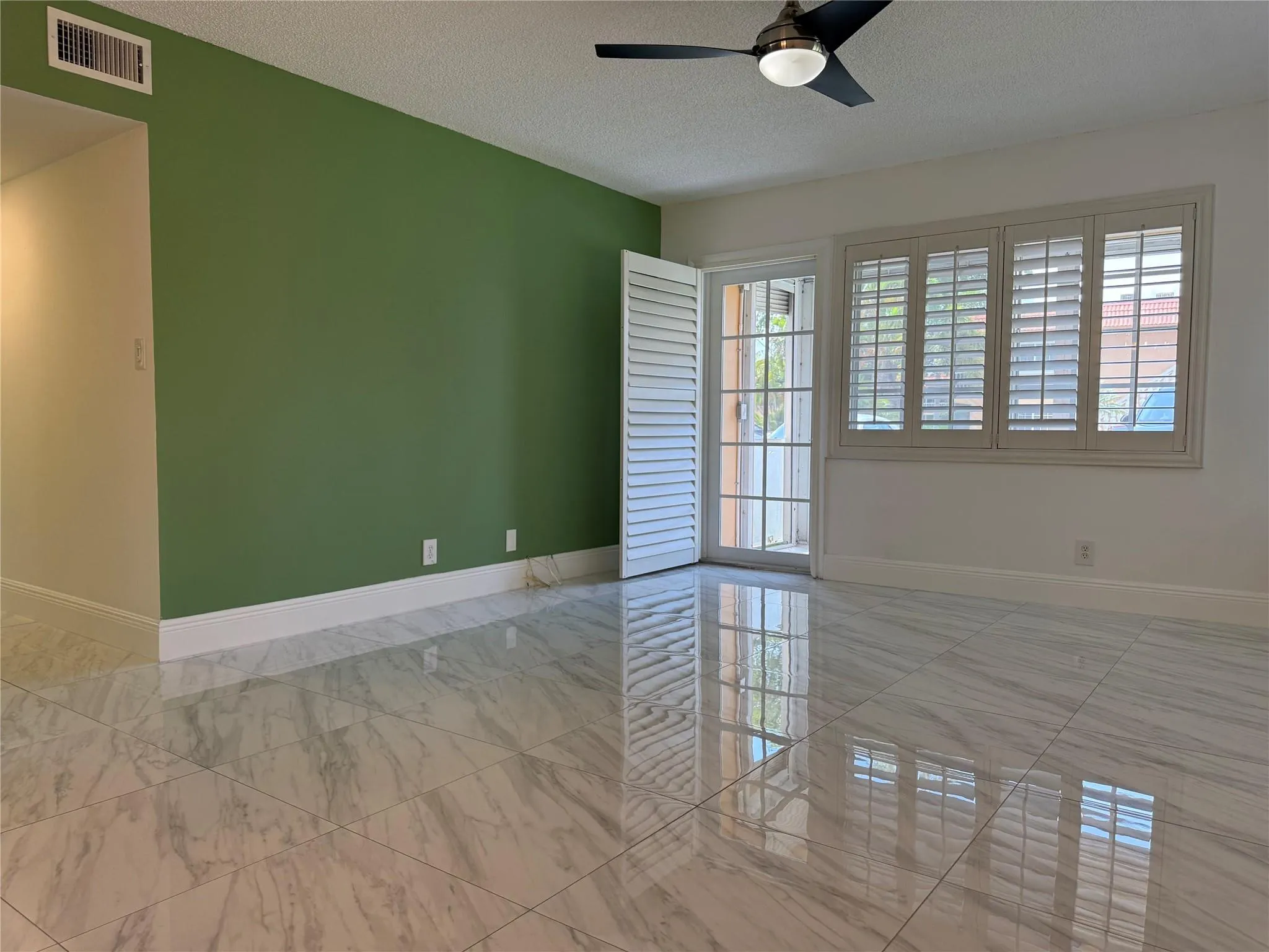 1940 NE 2nd Ave, #115J