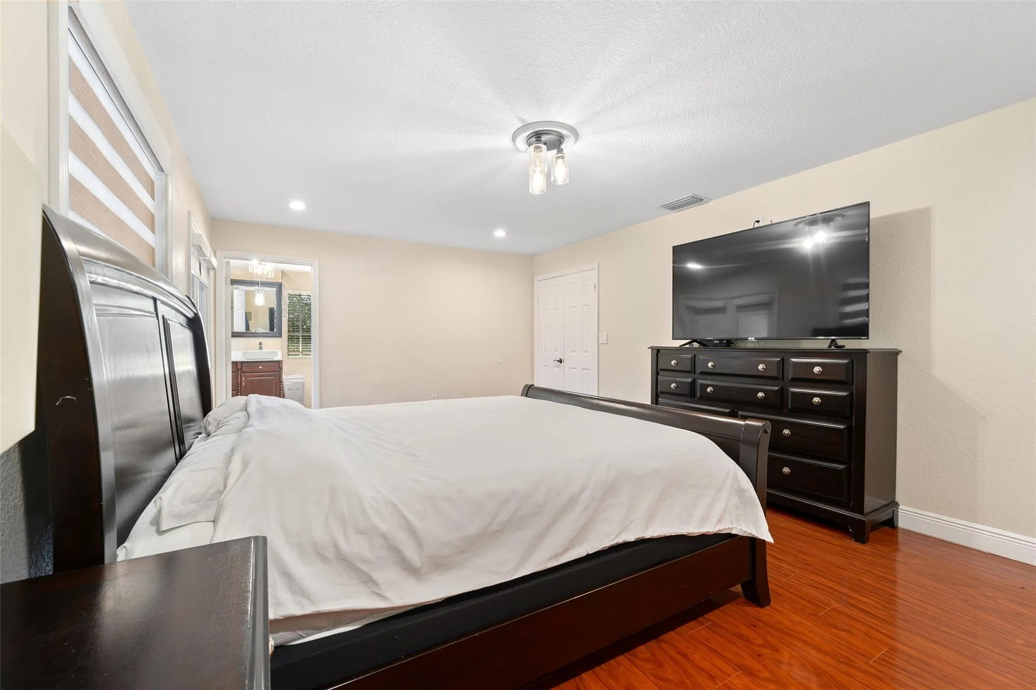 20127 SW 54th Pl