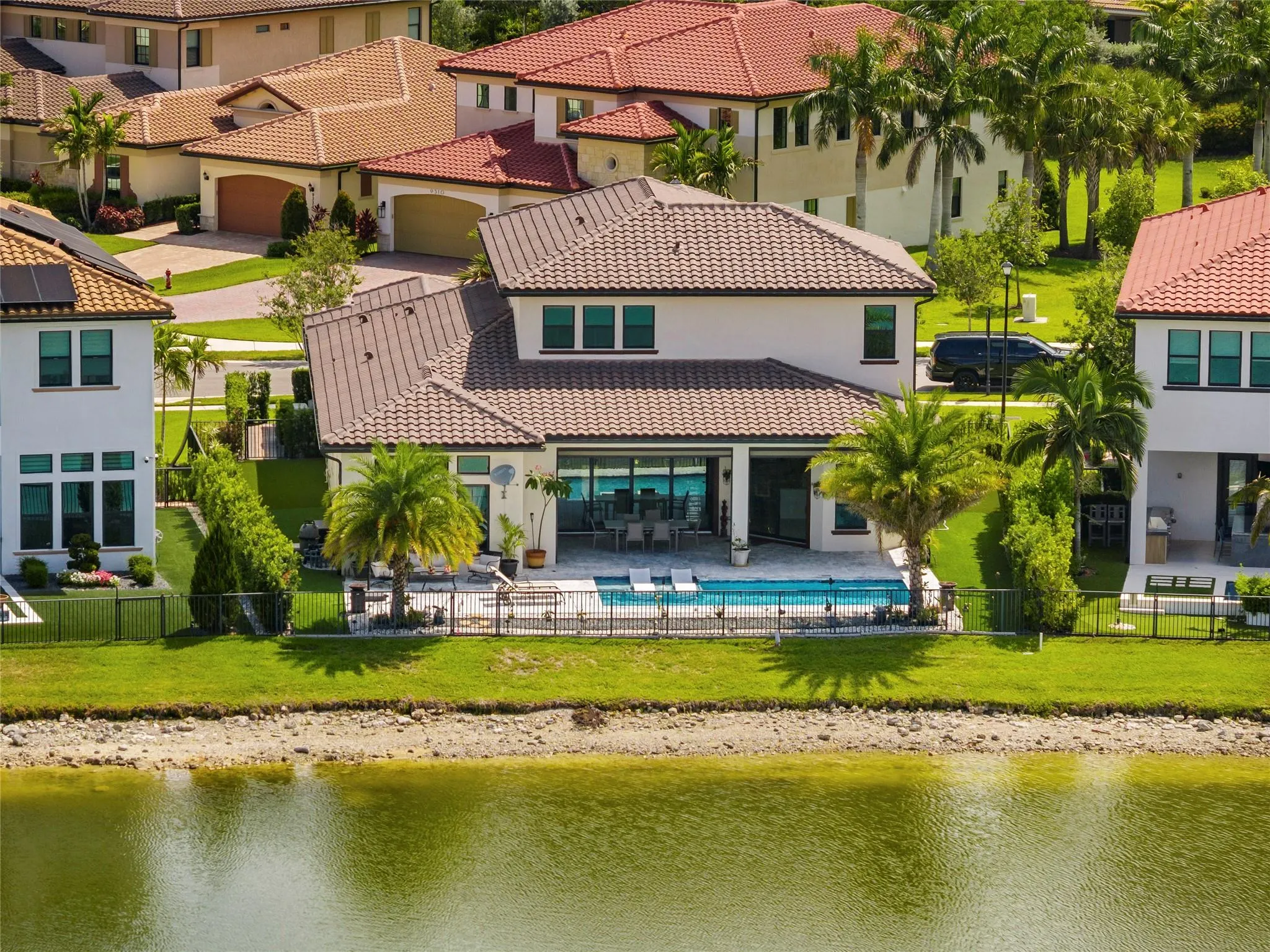 9295 Parkland Bay Dr