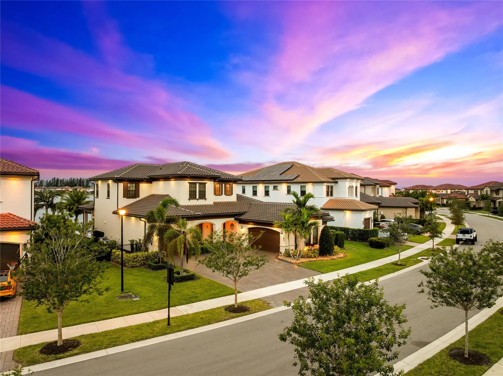 9295 Parkland Bay Dr