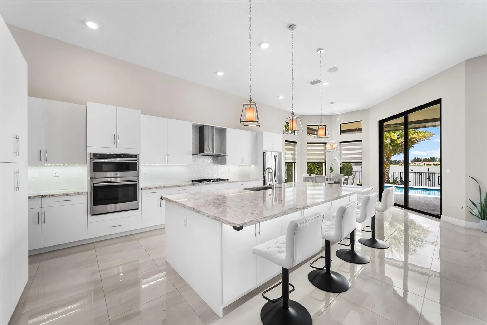 9295 Parkland Bay Dr