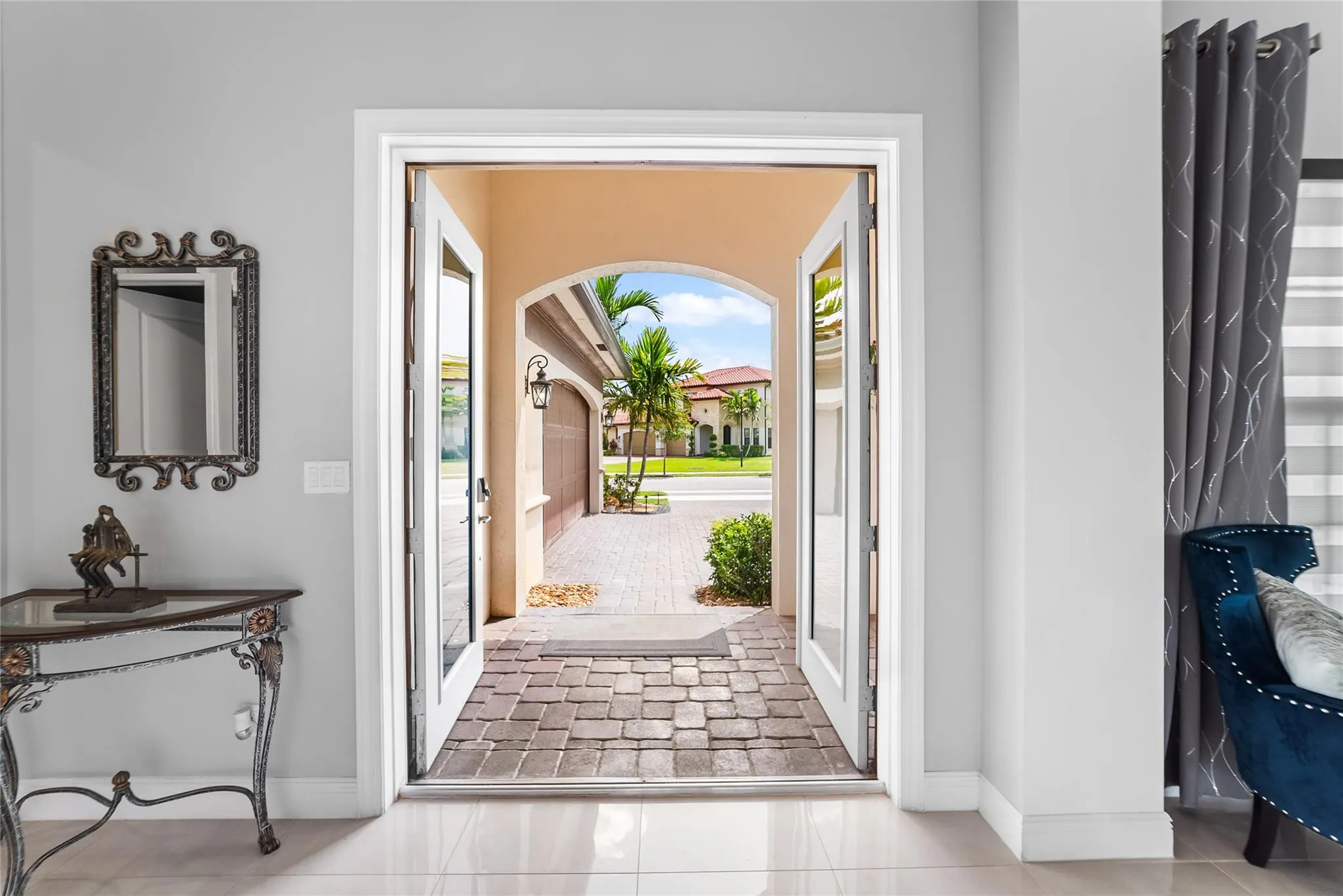 9295 Parkland Bay Dr