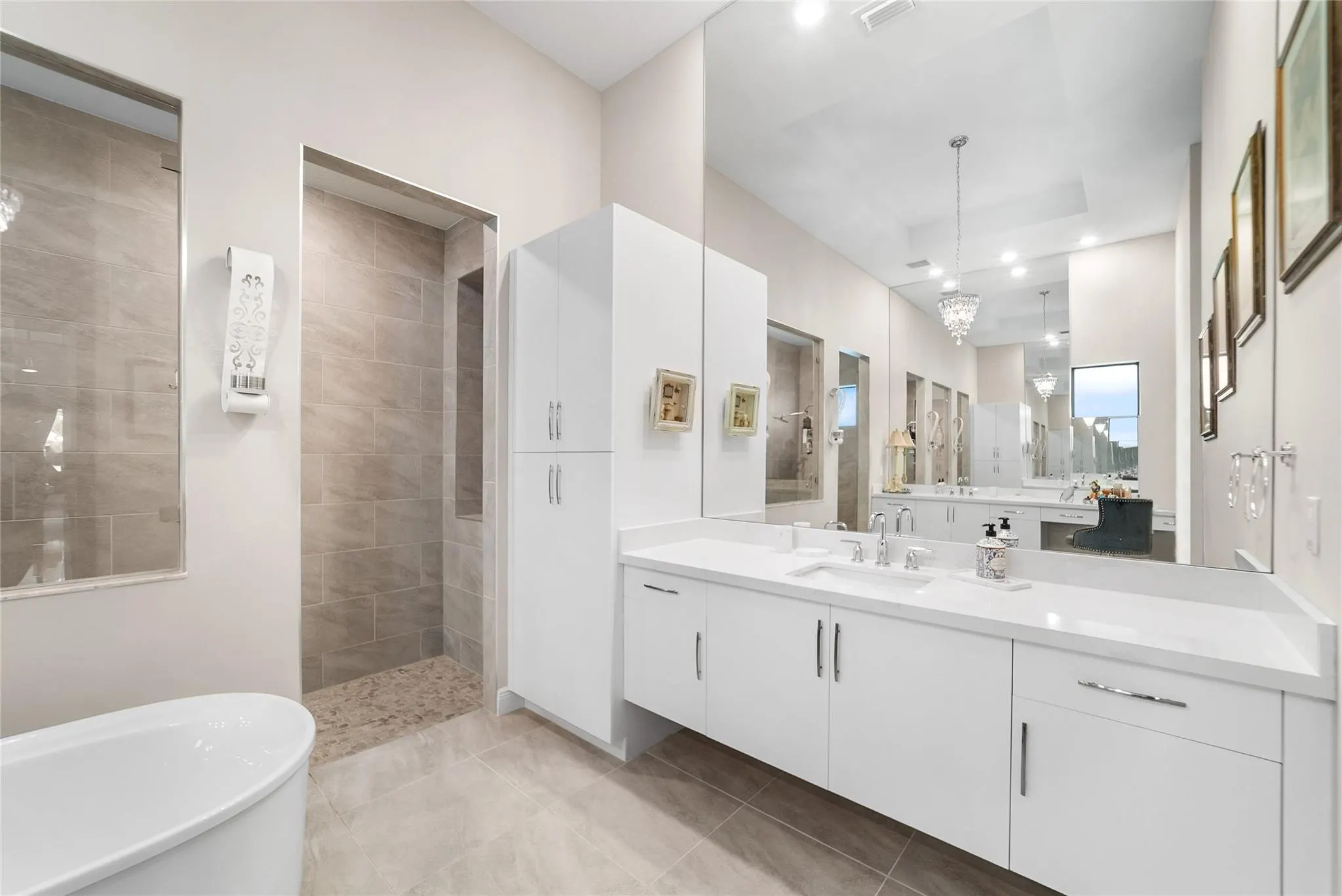9295 Parkland Bay Dr