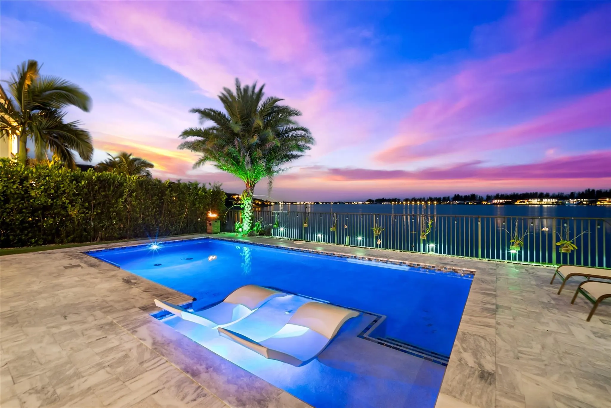 9295 Parkland Bay Dr
