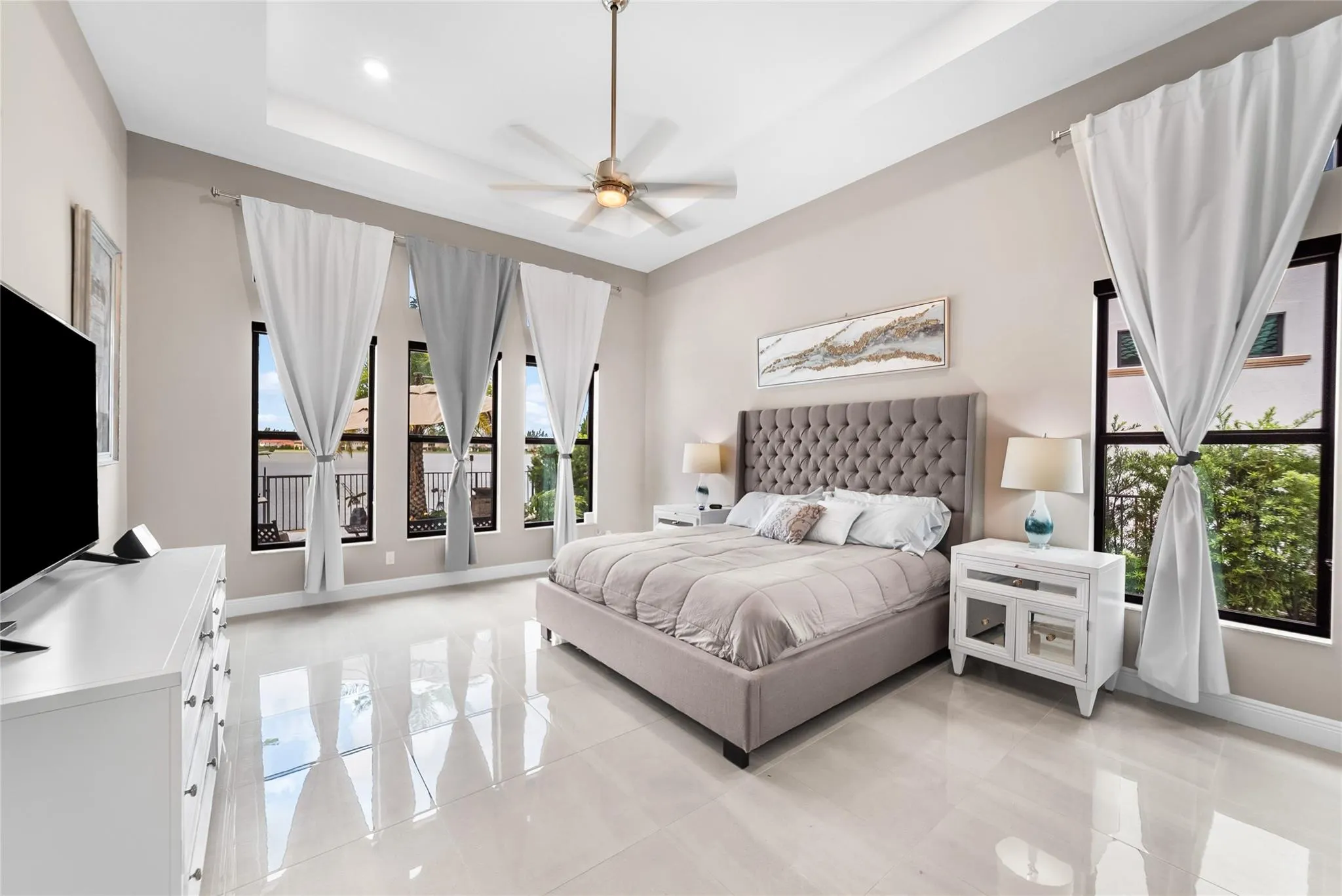 9295 Parkland Bay Dr