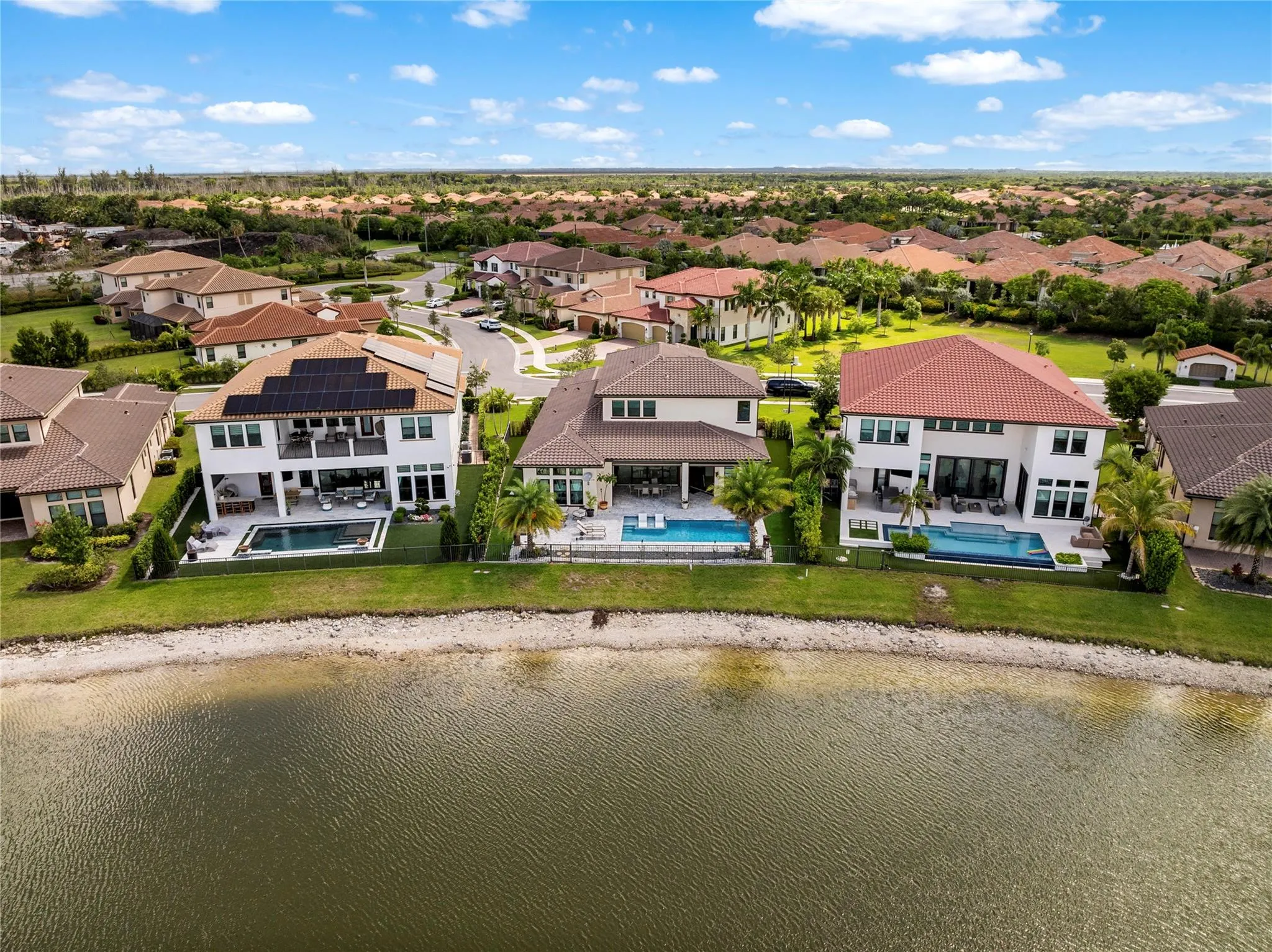 9295 Parkland Bay Dr