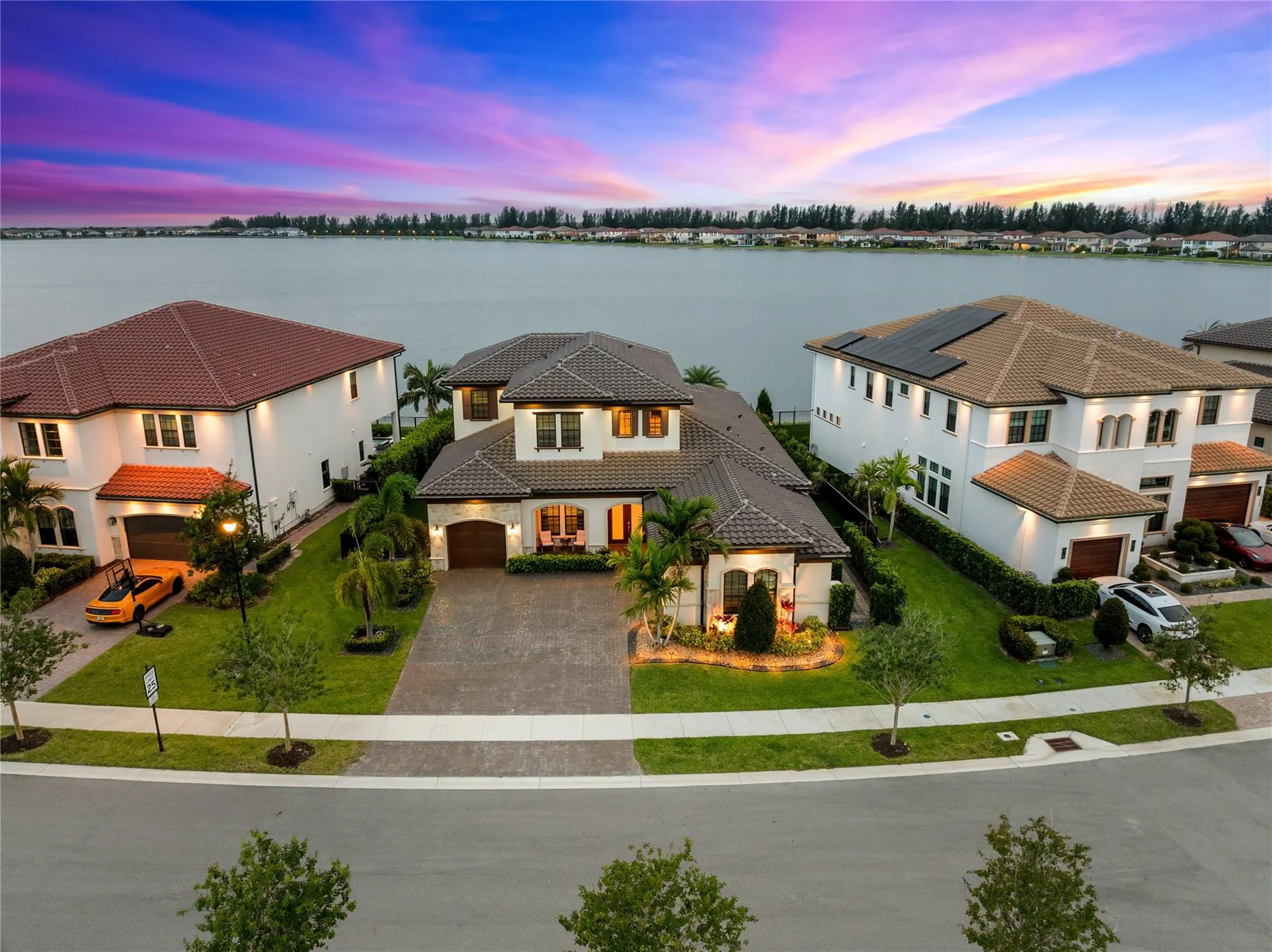 9295 Parkland Bay Dr