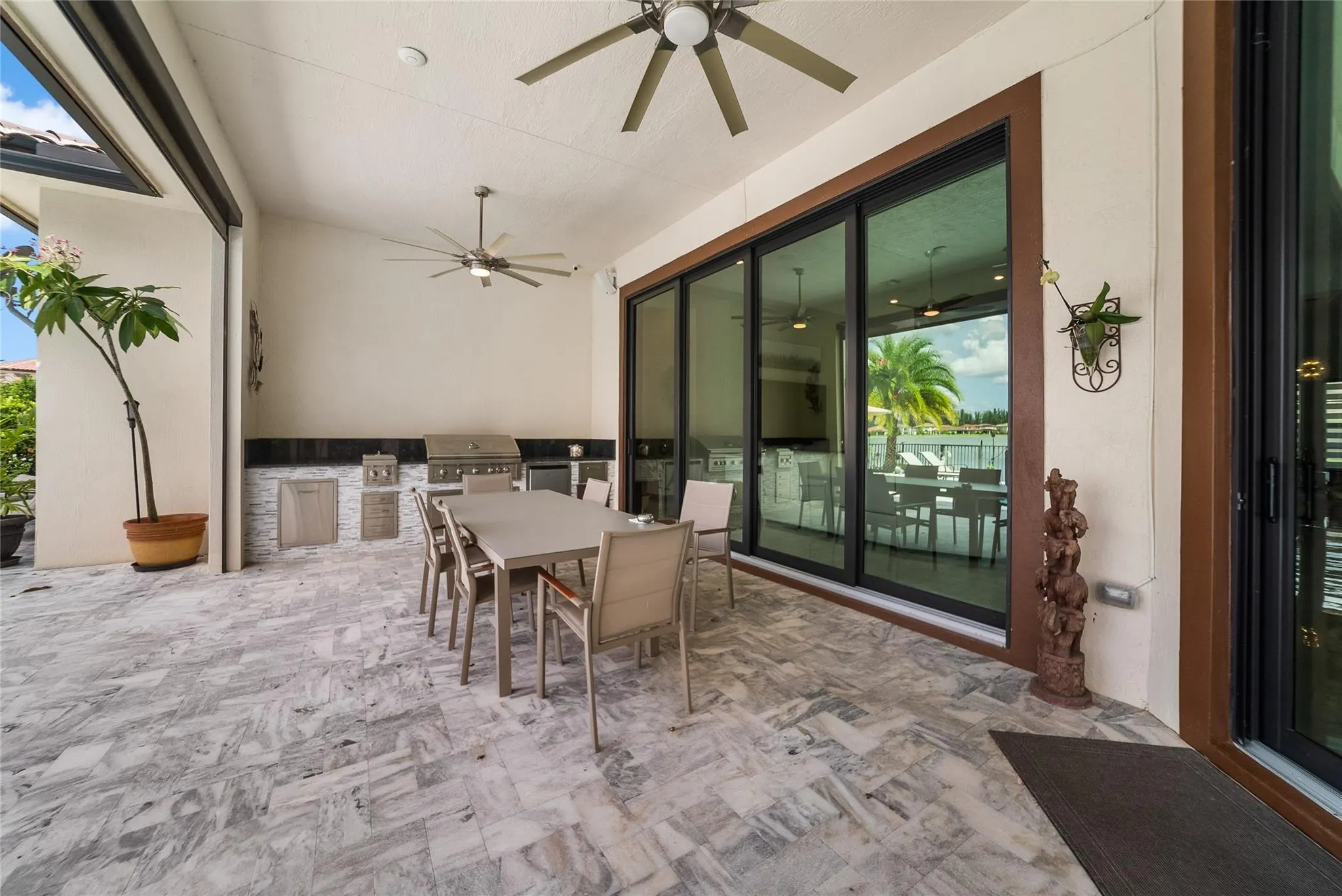9295 Parkland Bay Dr