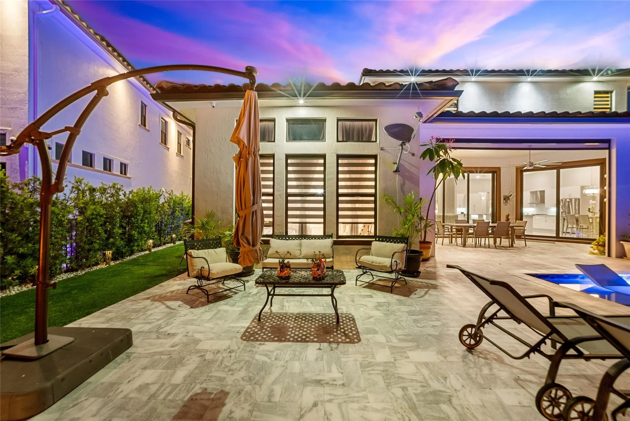 9295 Parkland Bay Dr