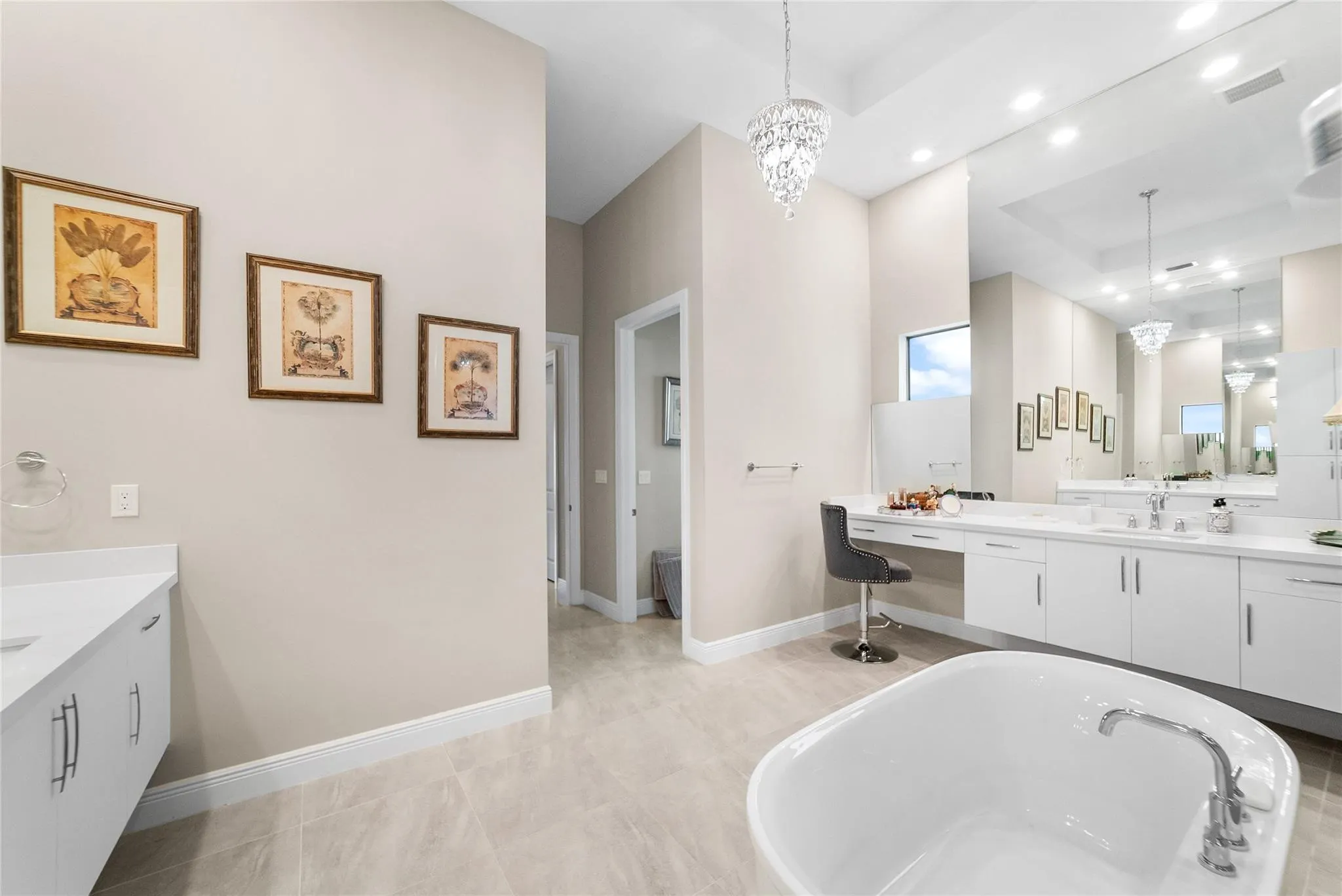 9295 Parkland Bay Dr