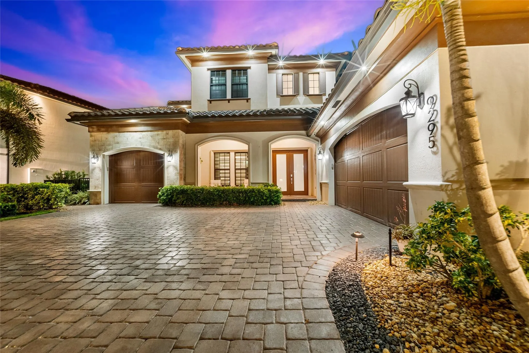 9295 Parkland Bay Dr