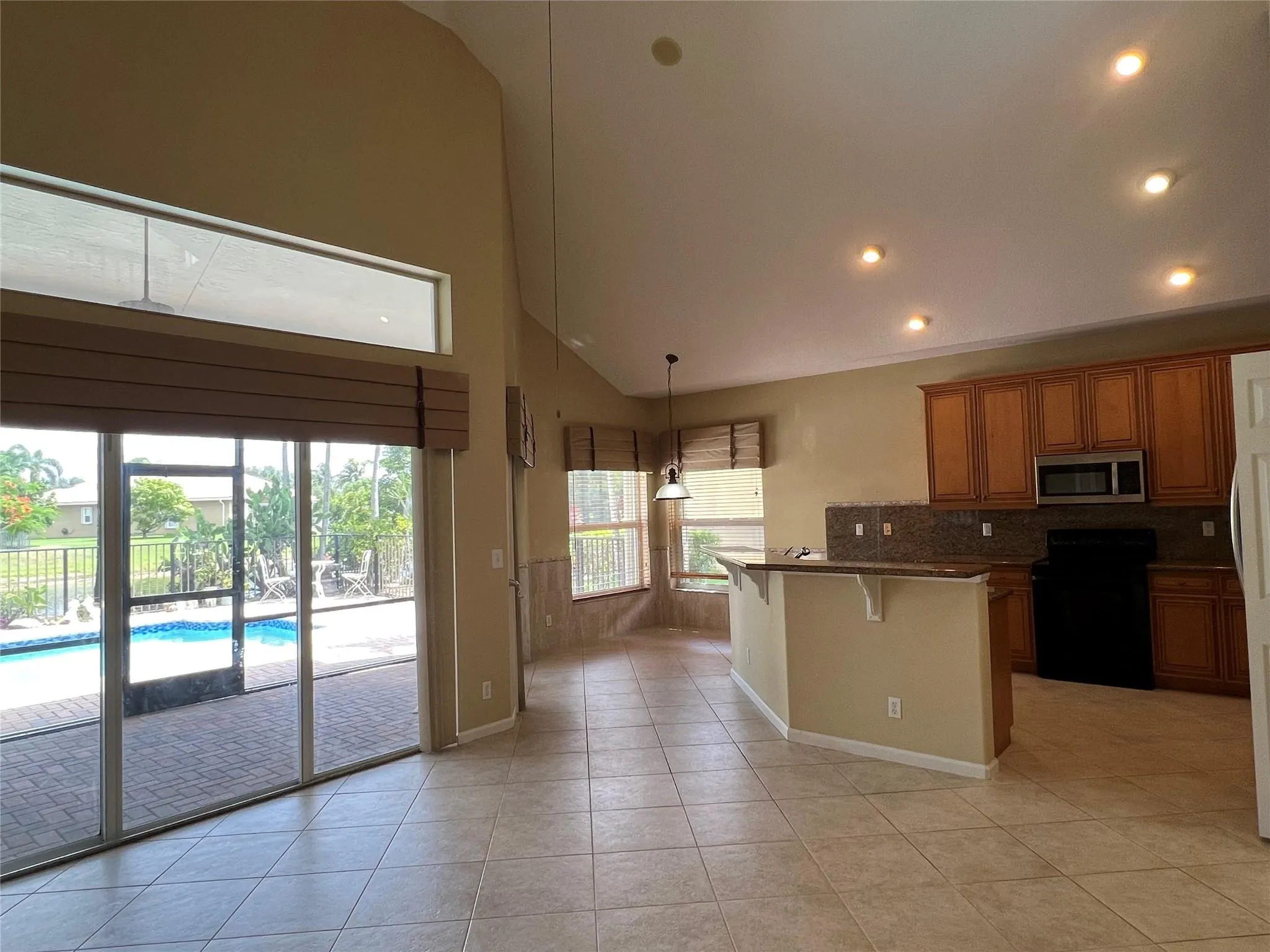 11217 NW 68th Pl