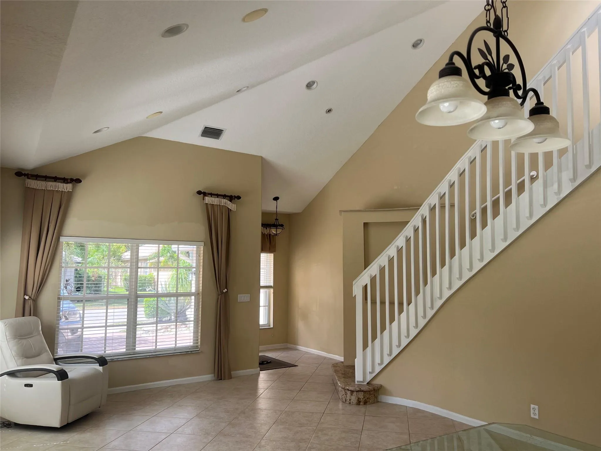 11217 NW 68th Pl