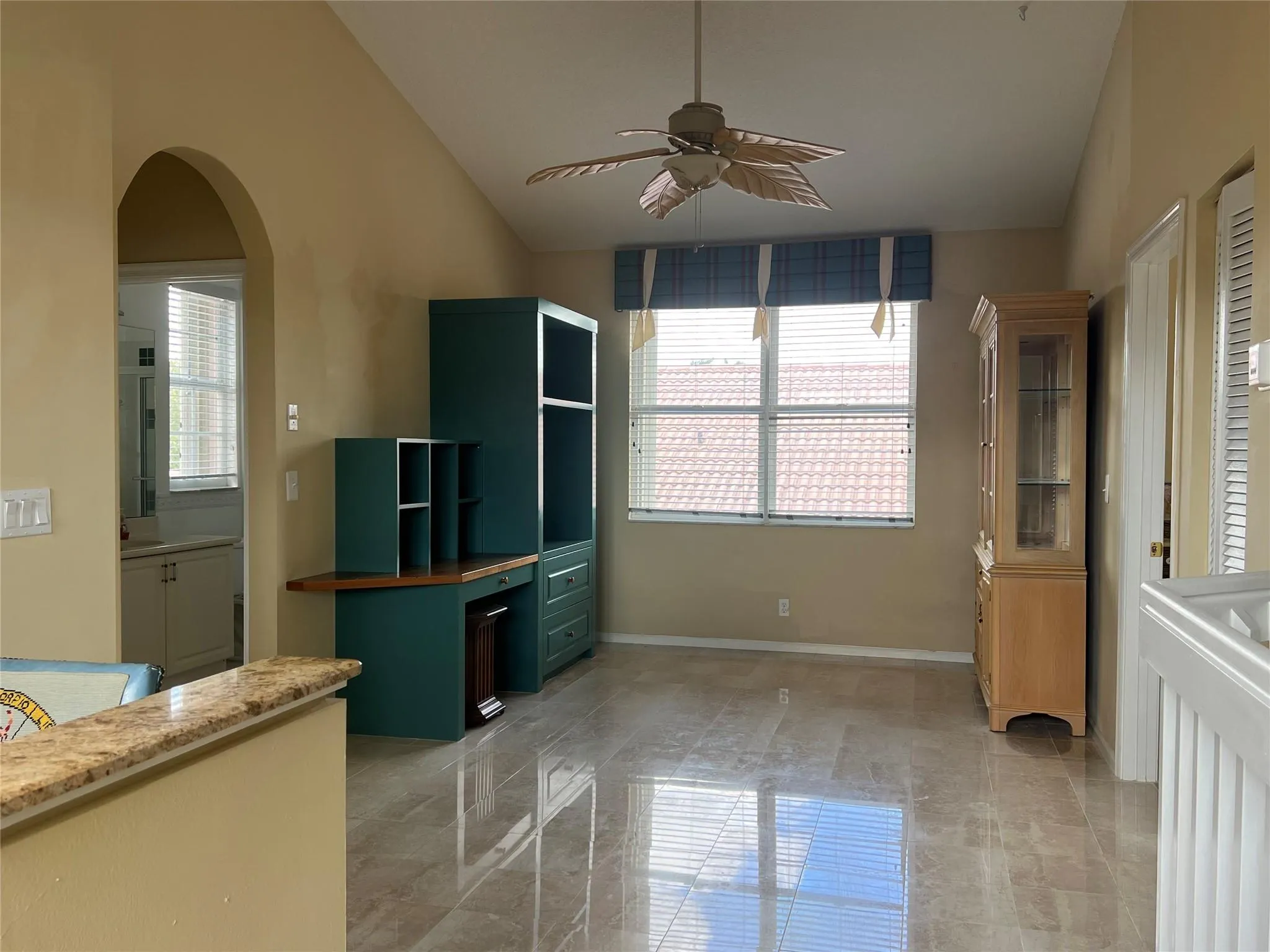 11217 NW 68th Pl