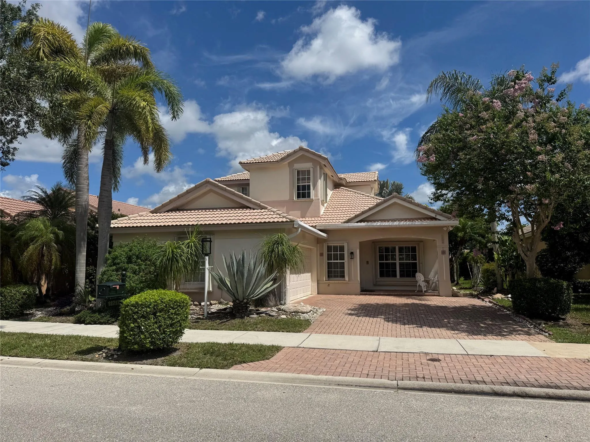 11217 NW 68th Pl