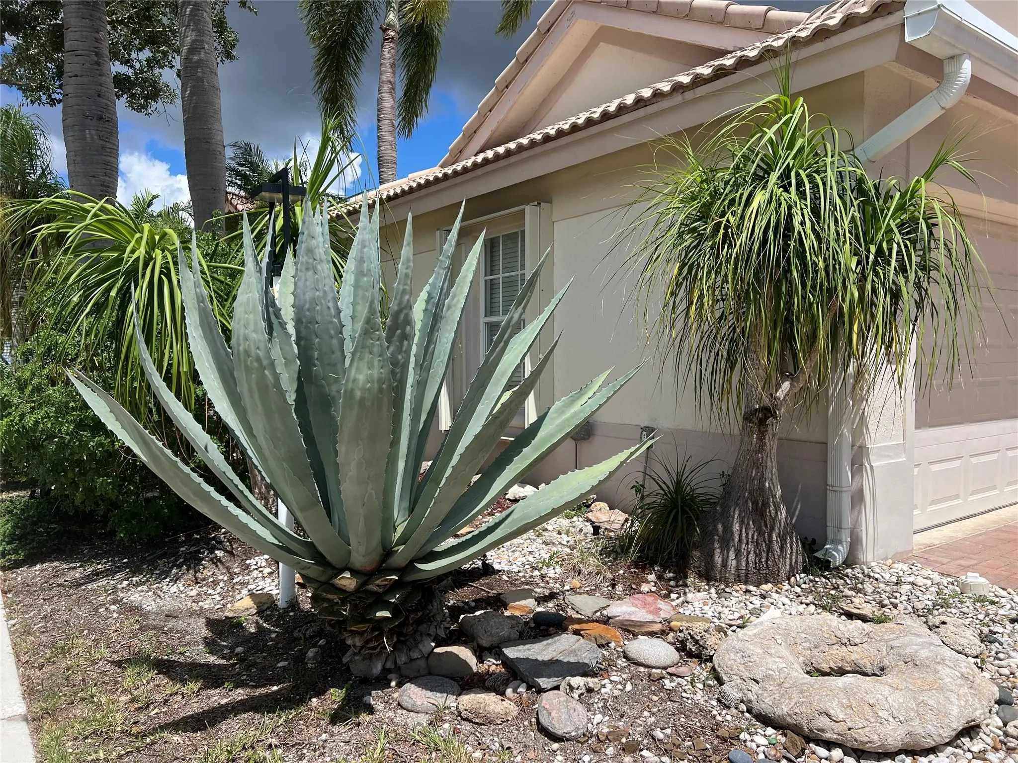 11217 NW 68th Pl