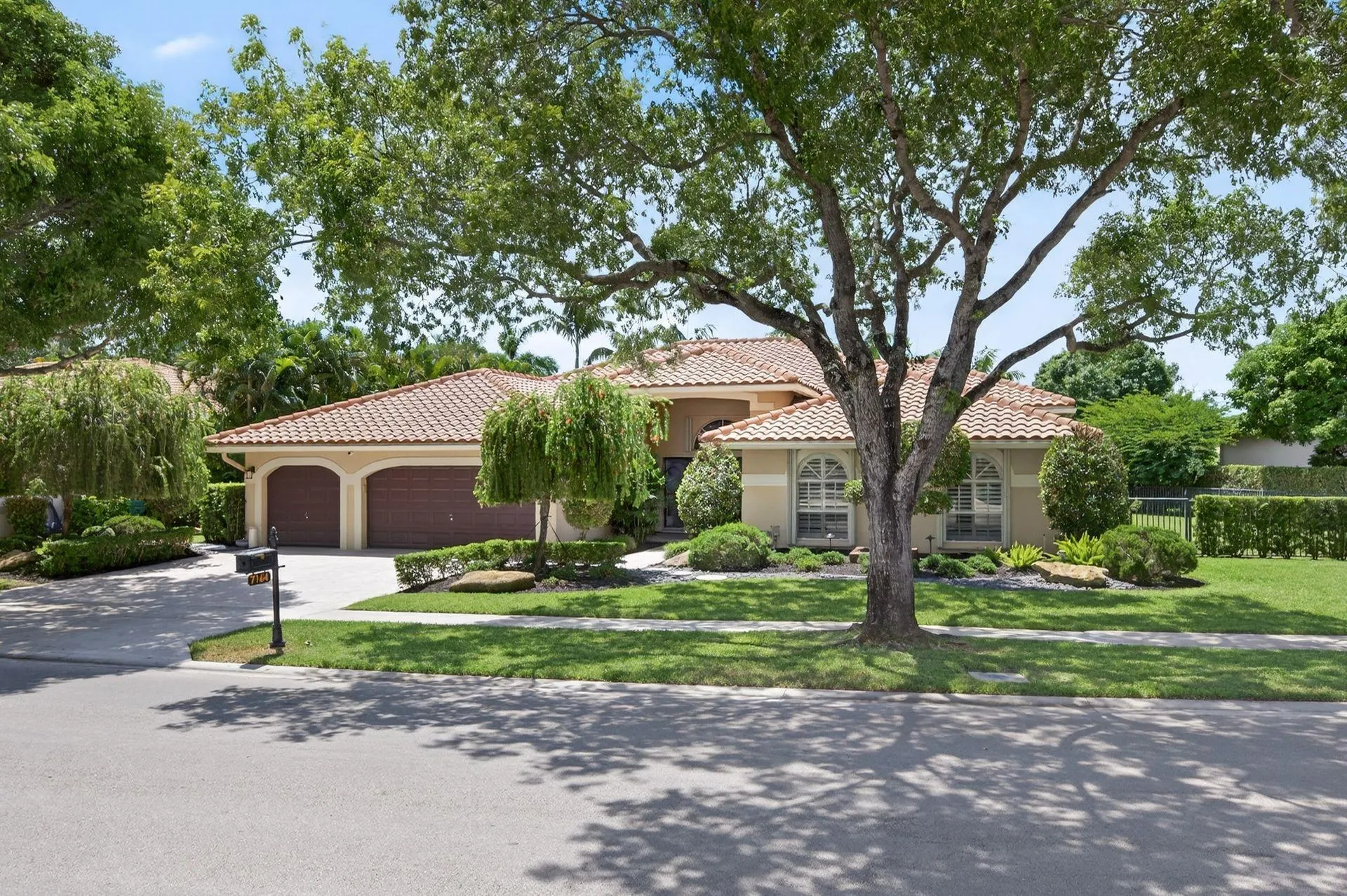 7164 NW 68th Drive