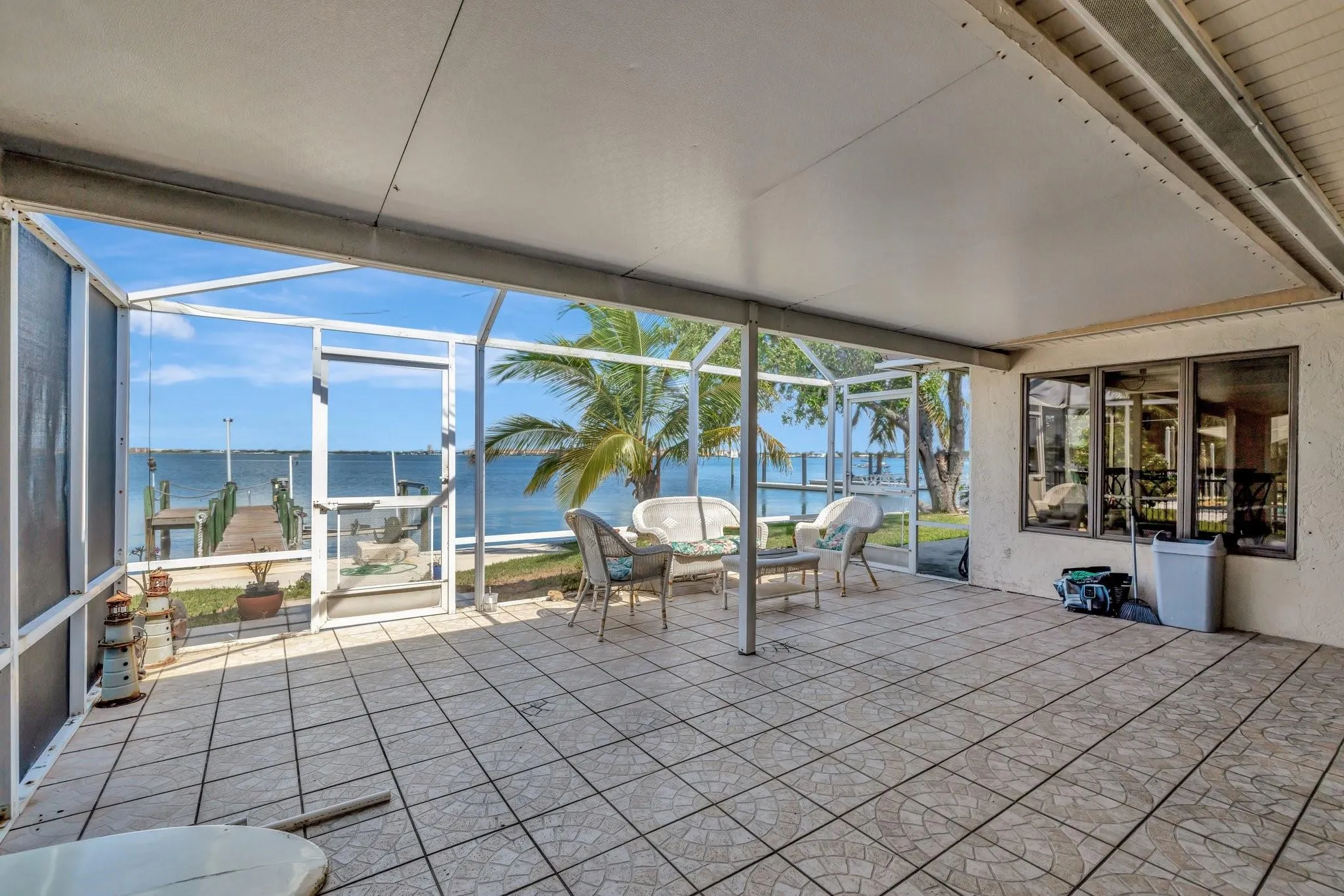 1701 Bayshore Dr