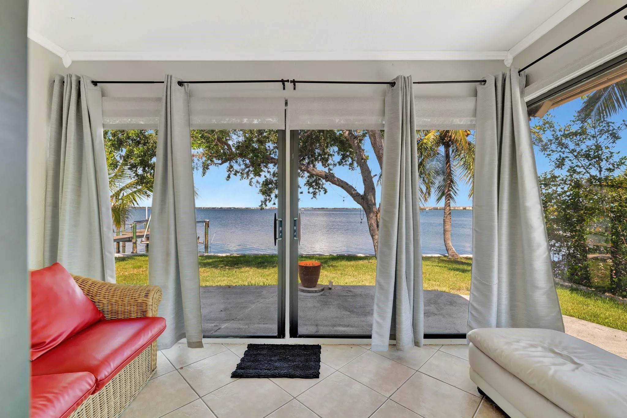 1701 Bayshore Dr