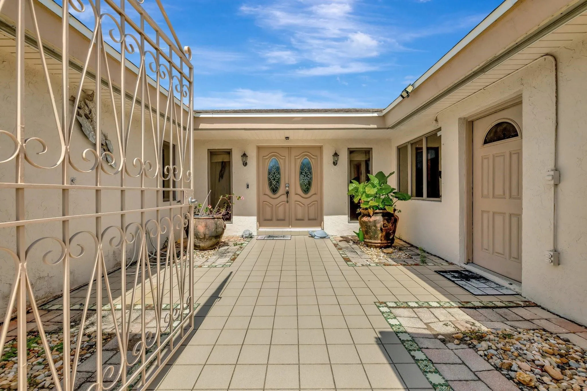 1701 Bayshore Dr