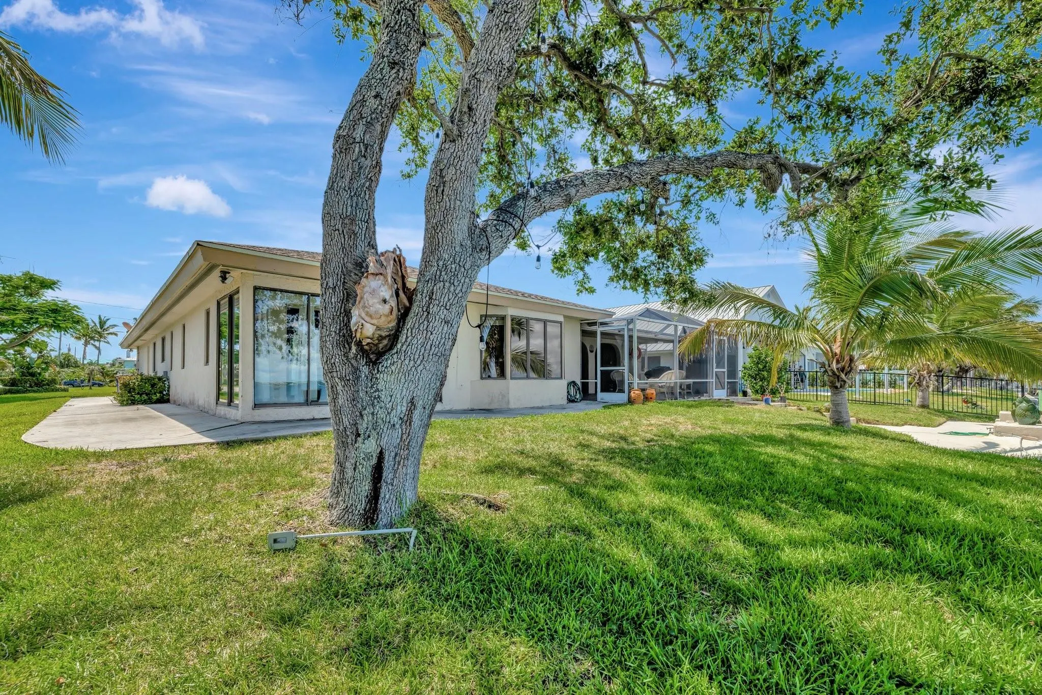 1701 Bayshore Dr