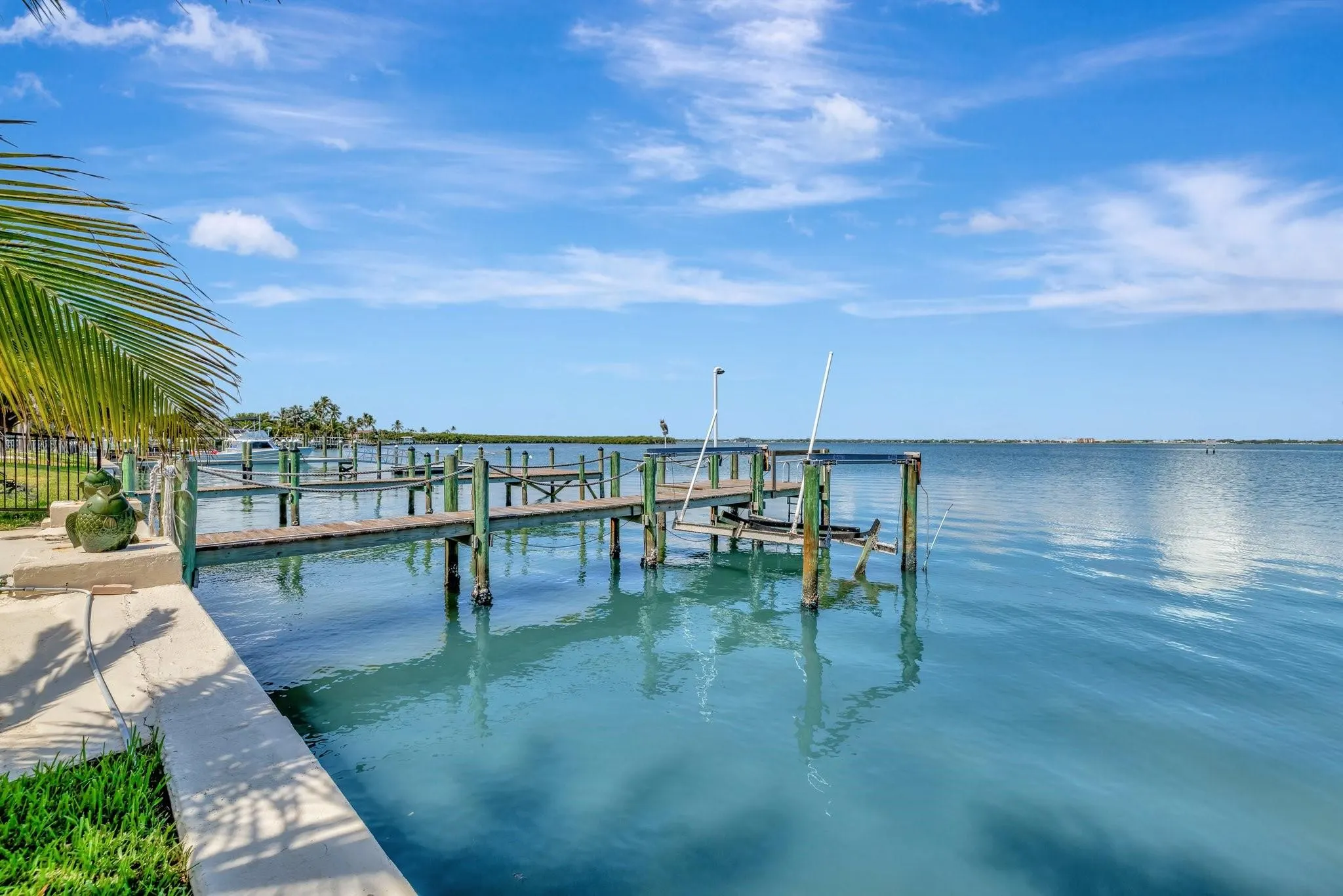1701 Bayshore Dr